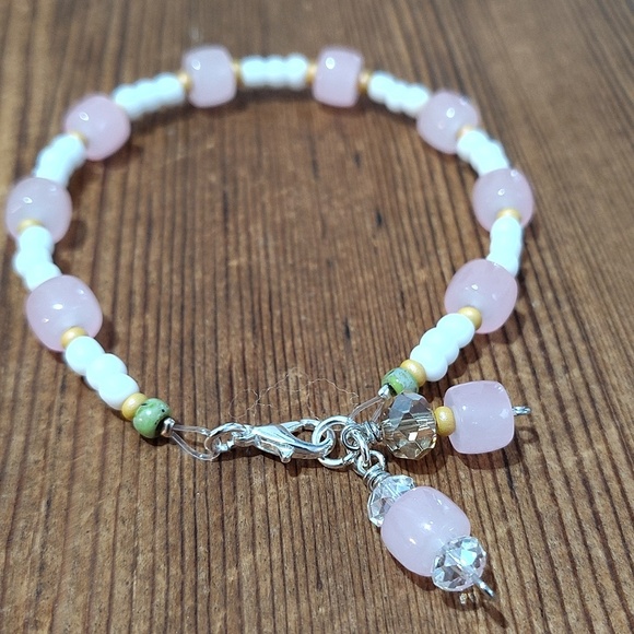 Handmade Jewelry - Beaded Ladies Bracelet, Pink and Matte White Handmade Ladies Bracelet